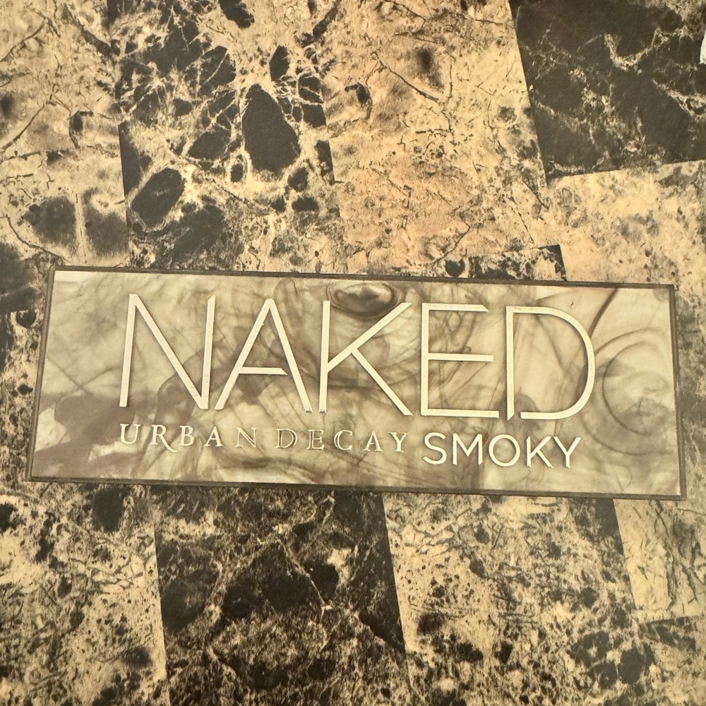 Urban Decay Naked Smoky Palette